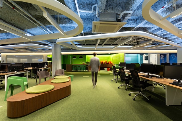 Nhiều doanh nghiệp lựa chọn thiết kế văn phòng với màu xanh lá cây làm chủ đạo (Nguồn: Internet)