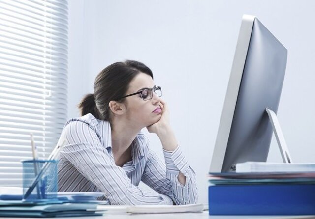 Áp lực công việc quá lớn cũng khiến dân văn phòng có thêm mỡ bụng (Nguồn: Internet)
