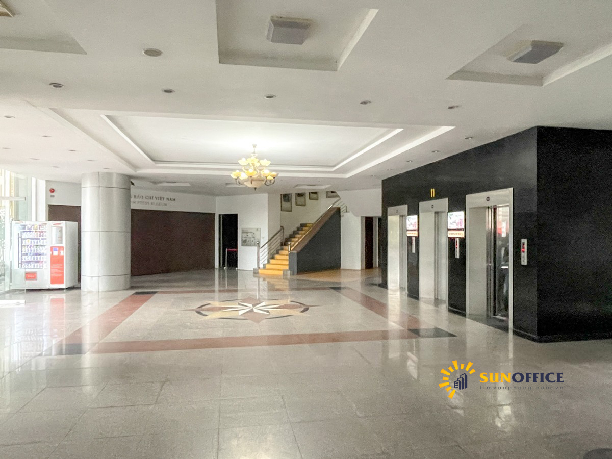 Sảnh tòa nhà hội nhà báo Việt Nam Dương Đình Nghệ