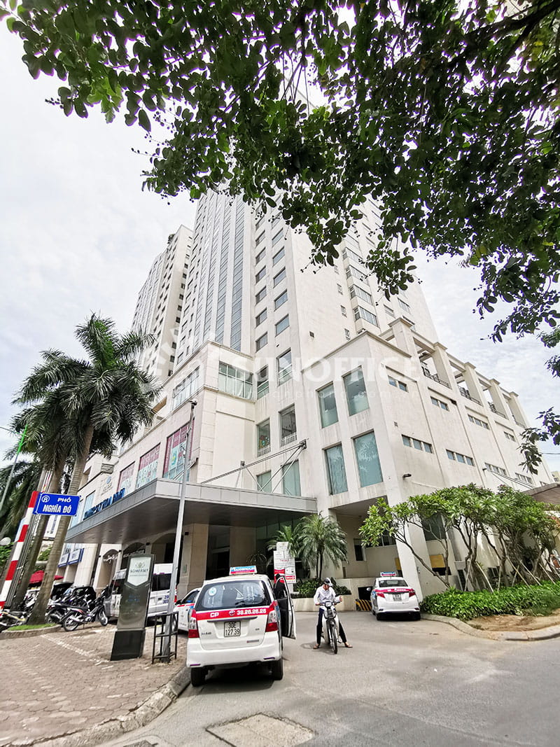 Hoa Binh International Towers 4 Lối ô tô đi vào sảnh chính tòa nhà Hòa Bình trên đường Hoàng Quốc Việt