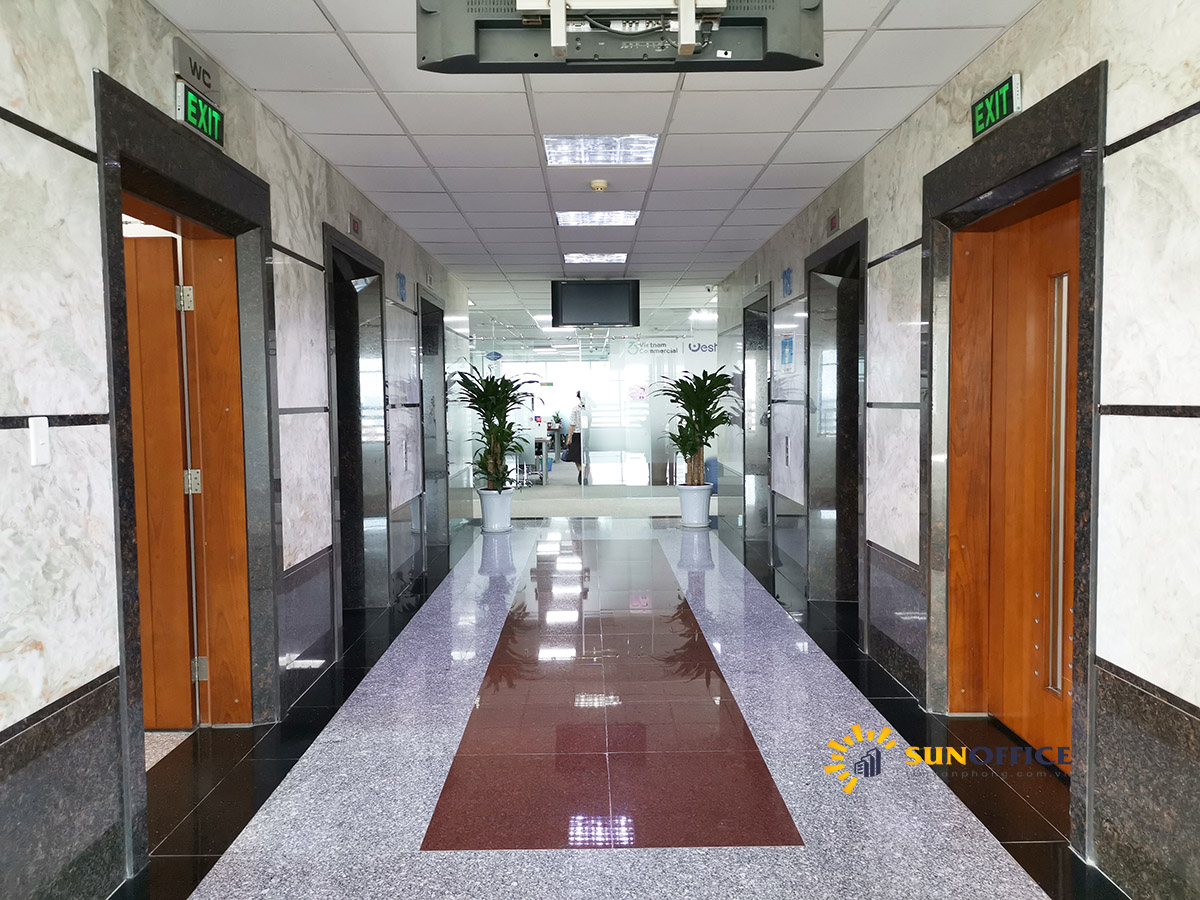 Hành lang tòa nhà VIT Tower