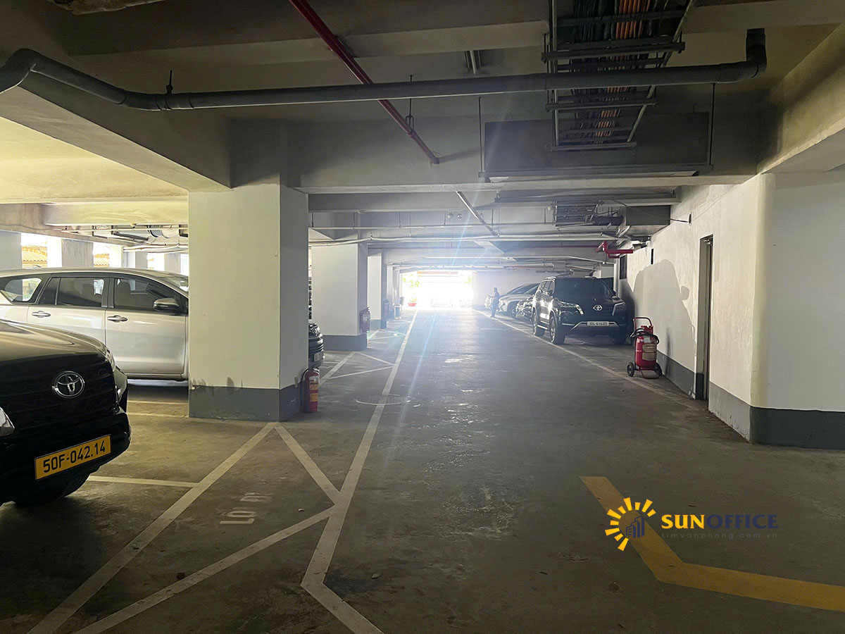 Hầm đỗ gửi xe tòa nhà văn phòng cho thuê V Tower