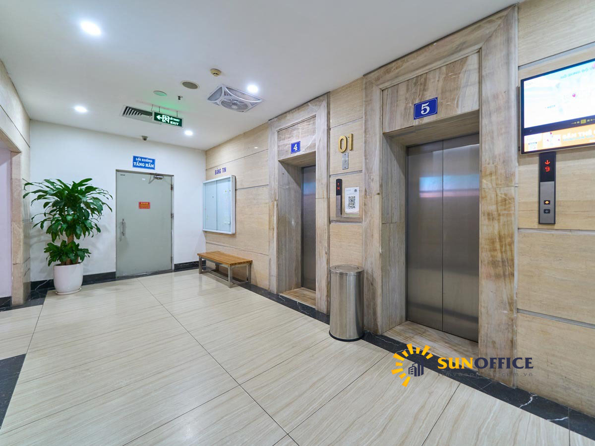 Sảnh thang máy tòa nhà Mỹ Đình Plaza