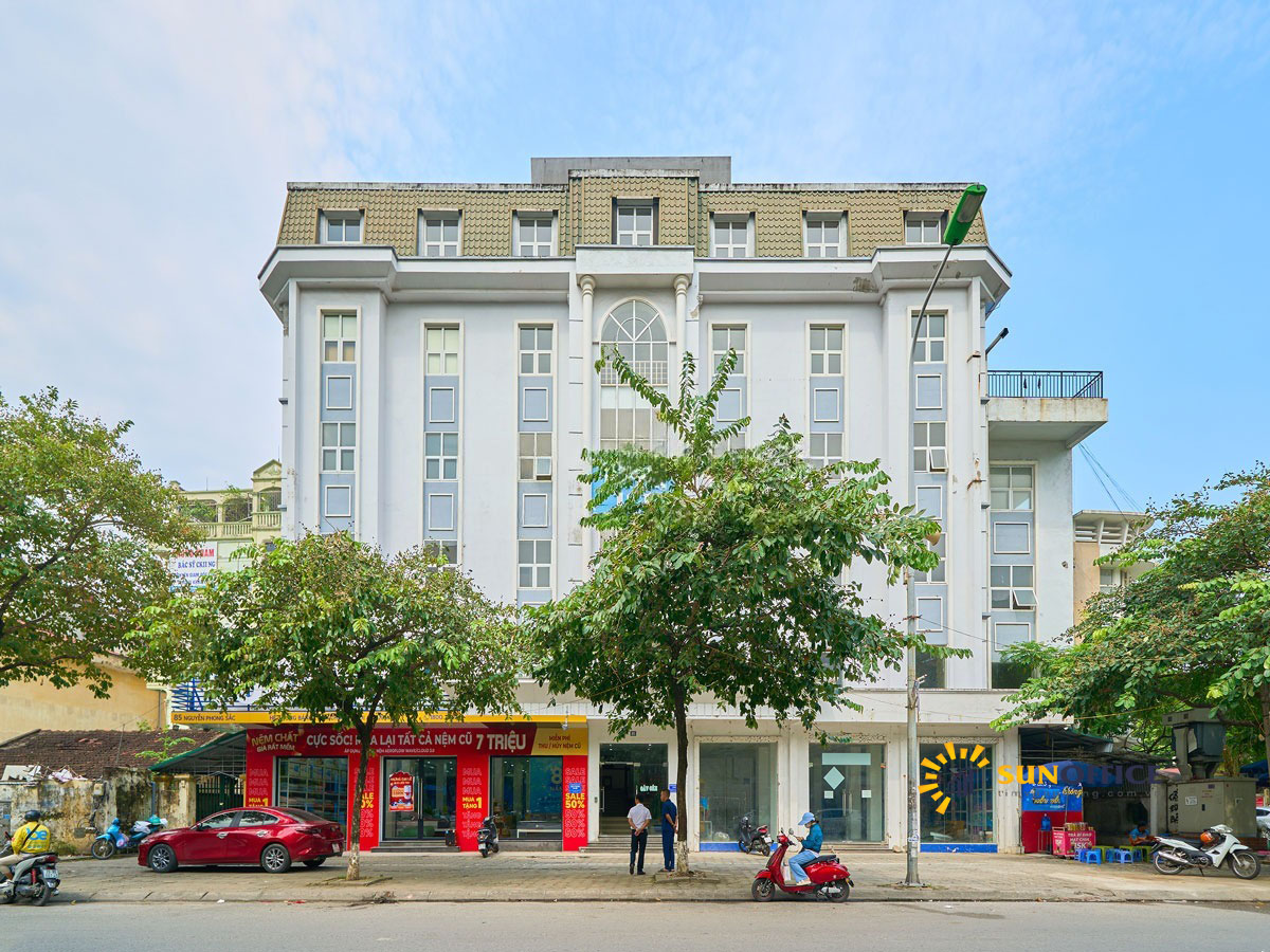 Tòa nhà 121 Nguyễn Phong Sắc
