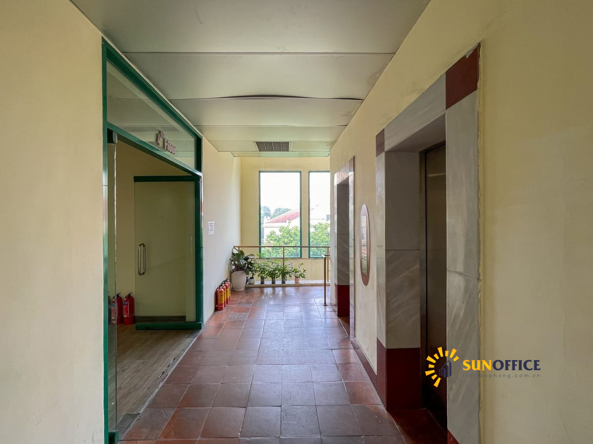 Sảnh thang máy tóa nhà Savina Building