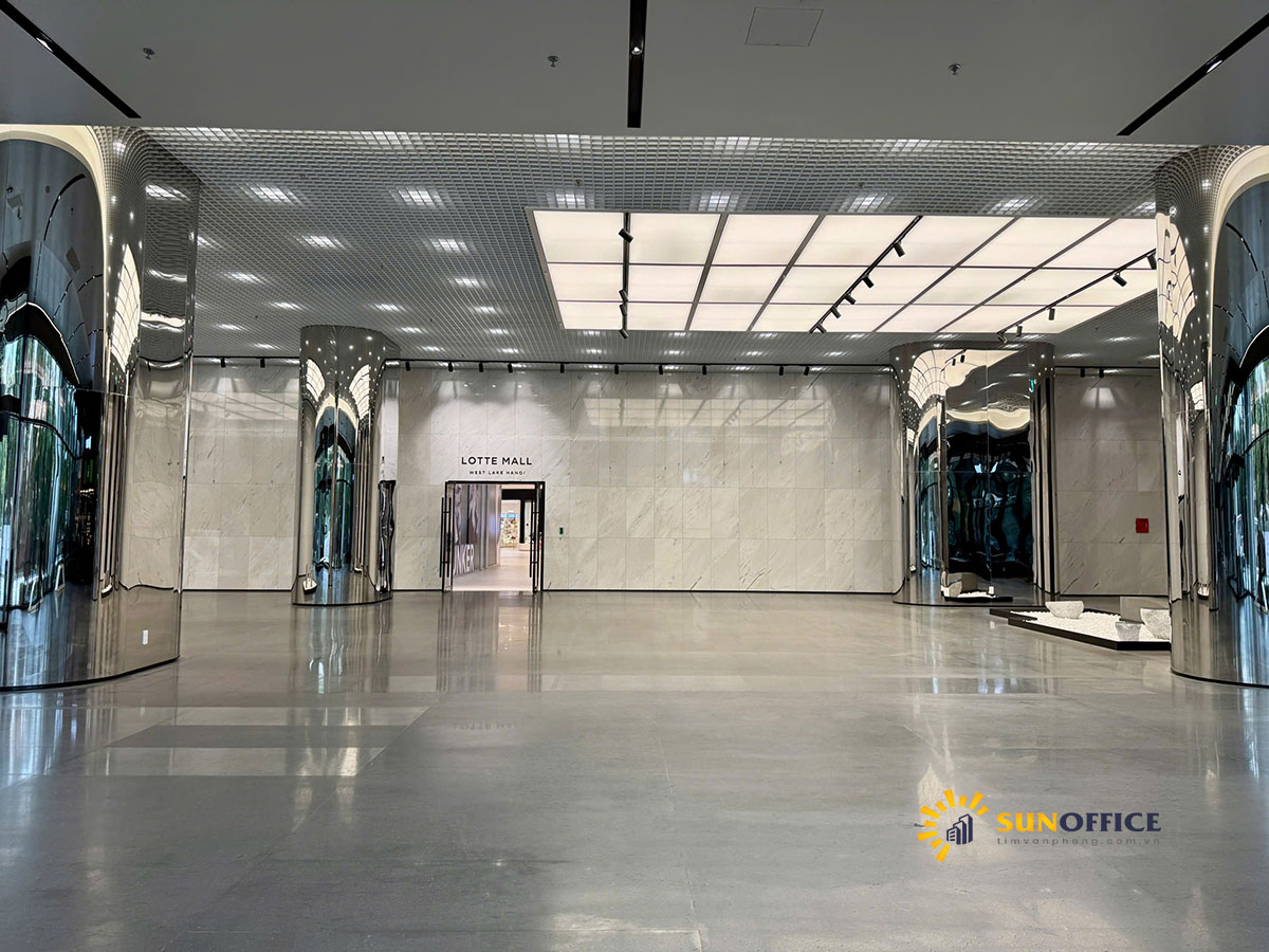 Sảnh Lotte Mall Westlake Hà Nội Võ Chí Công