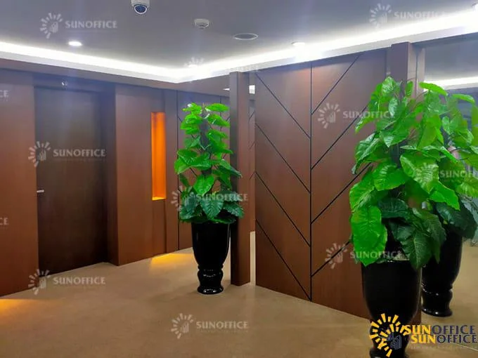 Hàng lang văn phòng cho thuê tòa nhà Văn Phú Invest 104 Thái Thịnh