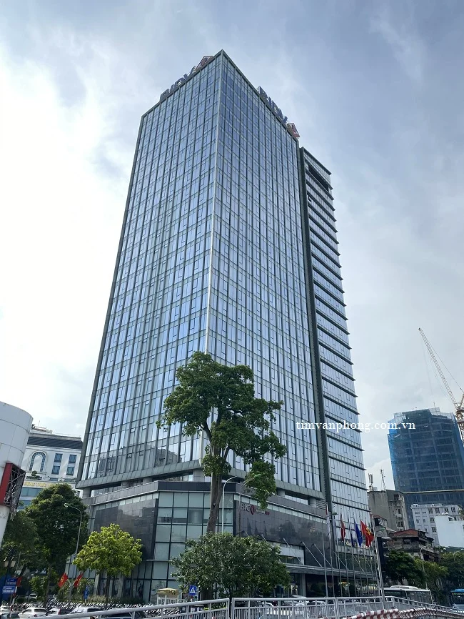 Tòa nhà văn phòng BIDV Tower trên đường Trần Quang Khải