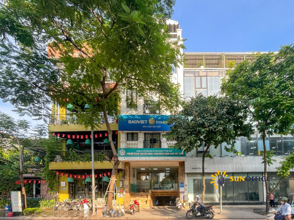 Tòa nhà Sky Tower Hoàng Cầu