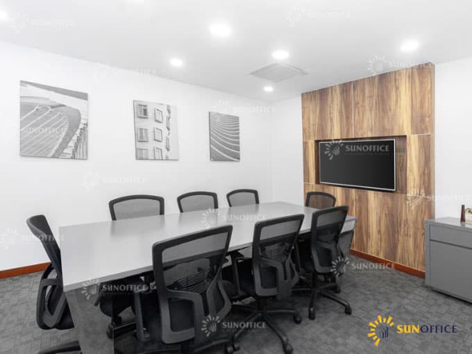 Thiết kế khu phòng họp cho 8 người tai khu văn phòng trọn gói Regus Tower