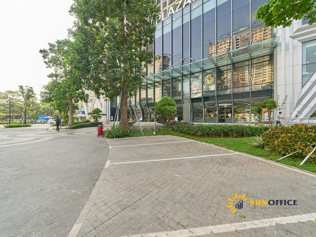 lối ra vào tòa nhà The Zei Plaza