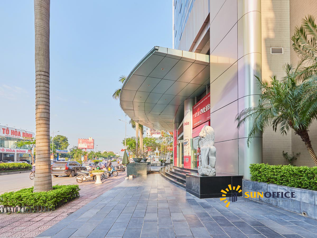 Lối ra vào tòa nhà Plaschem Tower