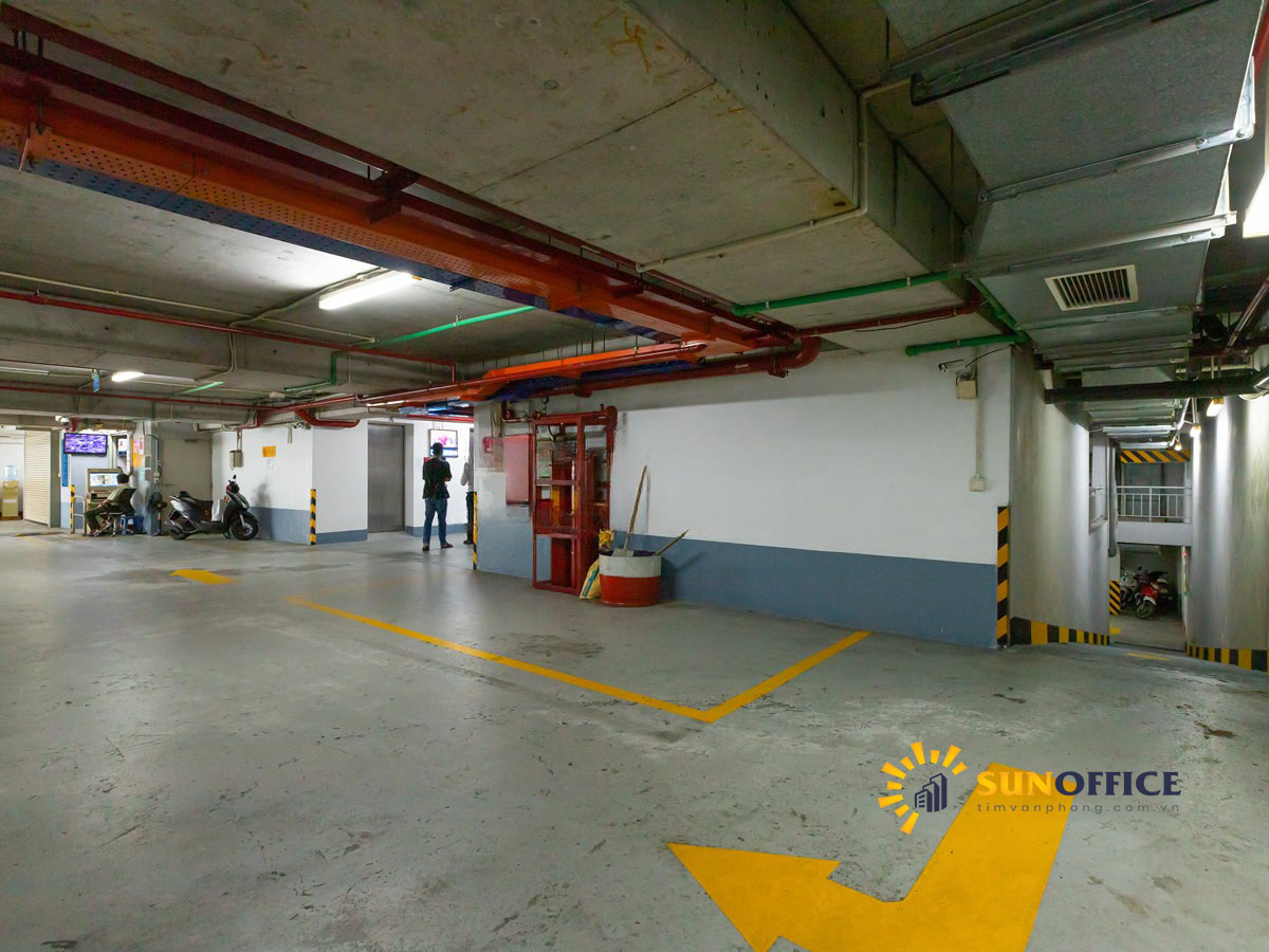 Hầm đỗ gửi xe tòa nhà Nguyễn Lâm Tower