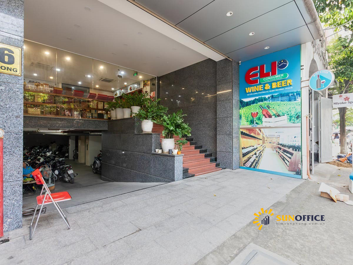 Lối ra vào tòa nhà Delas Building