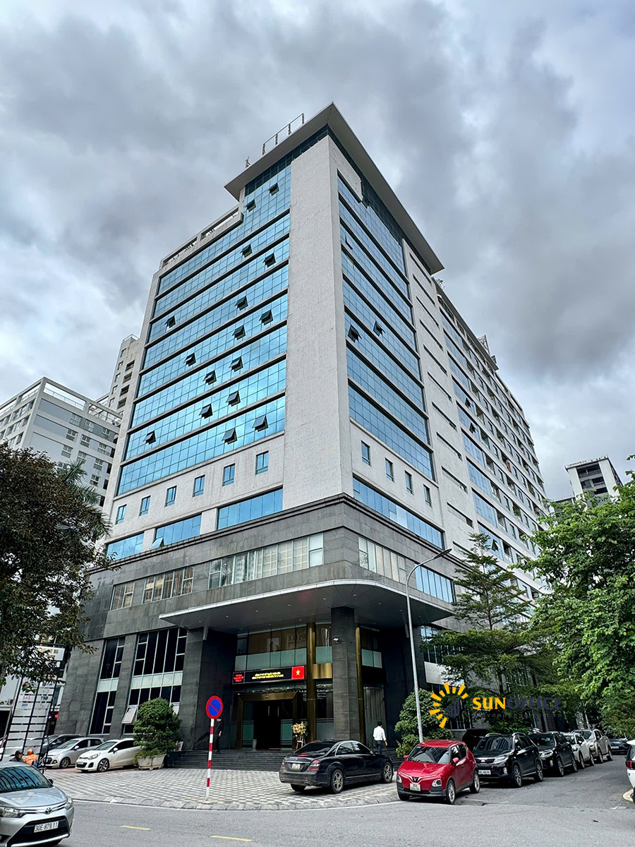 Bên ngoài tòa nhà Veam Phú Thượng