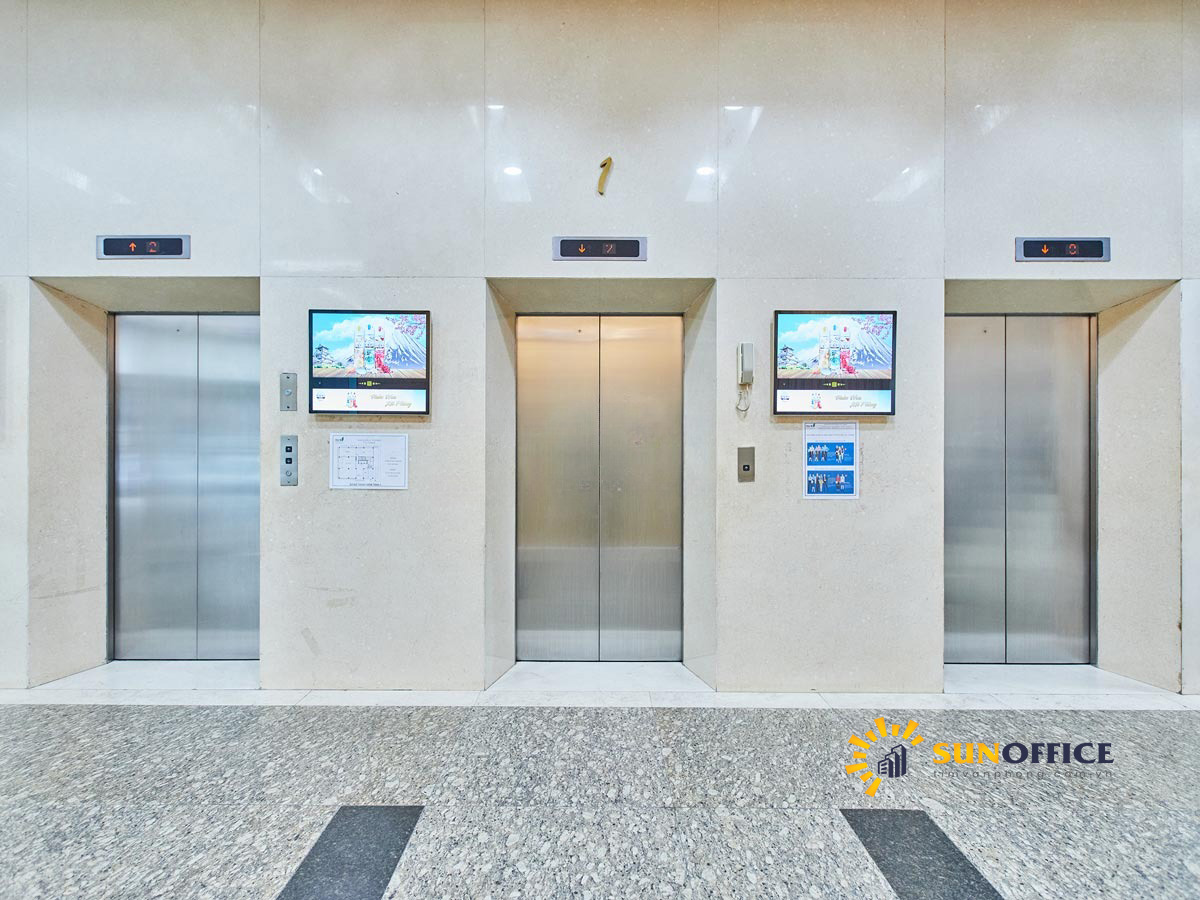 Thang máy tại tòa nhà TTC Tower