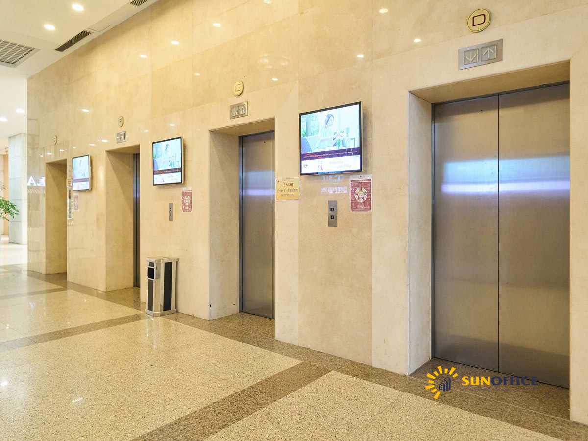 Thang máy tòa nhà Nam Cường Building