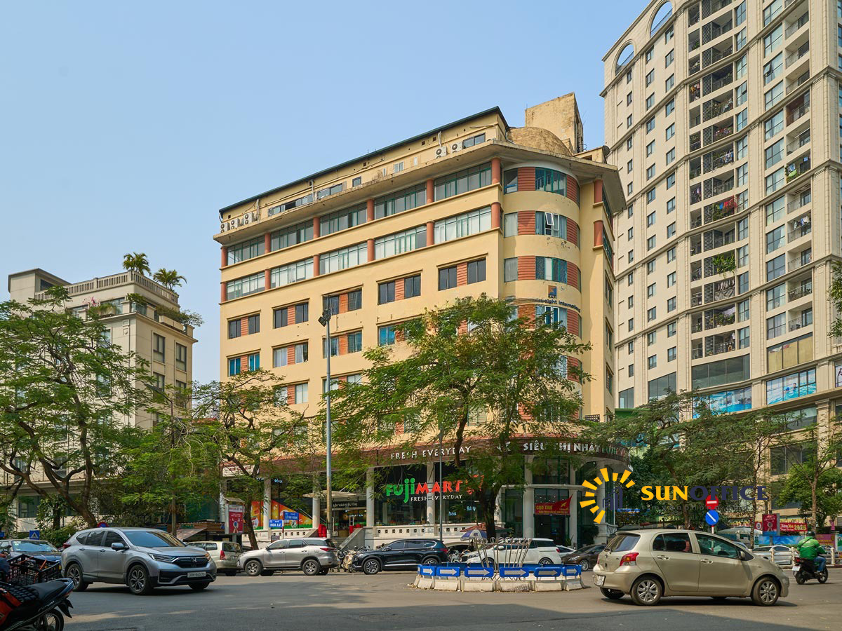 Tòa cảnh tòa nhà TTTM Vân Hồ