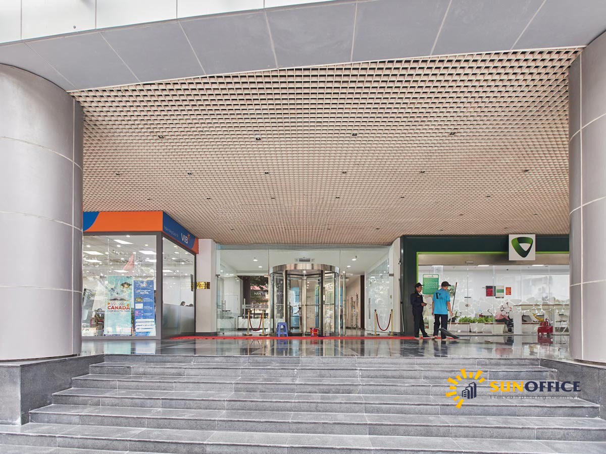 Cửa vào Hàn Việt Tower