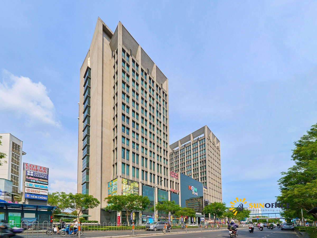 Tòa nhà Royal Centre Tower Nguyễn Văn Cừ