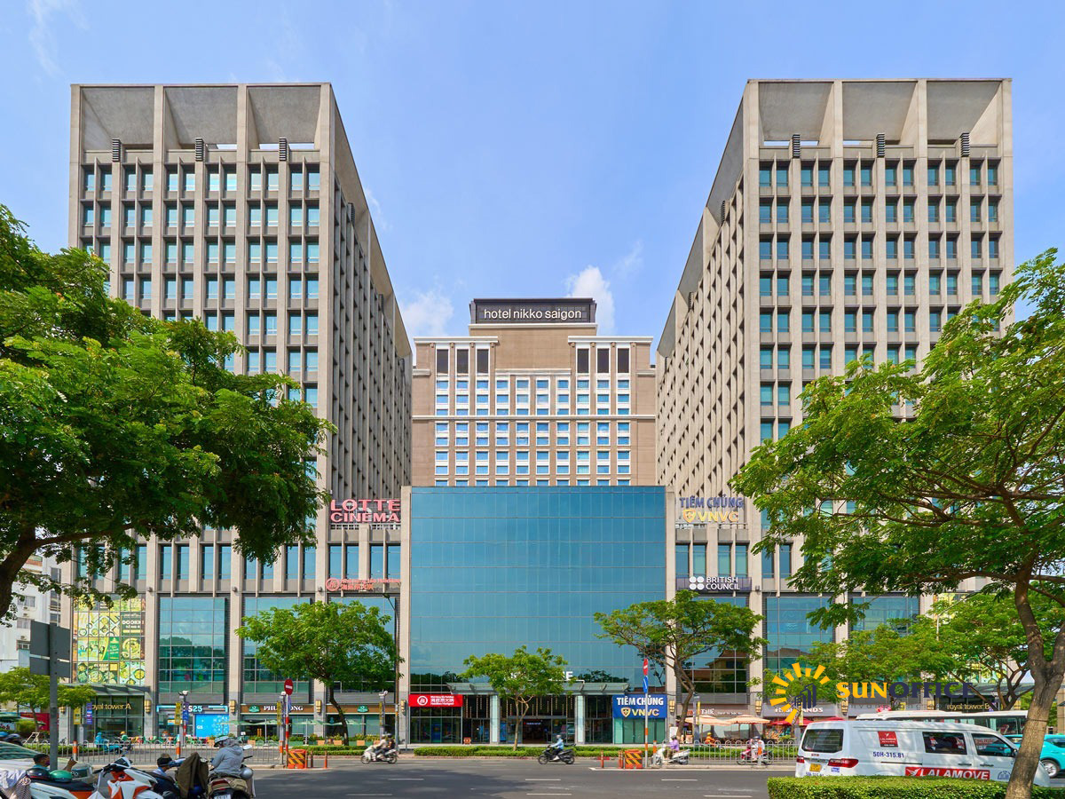 Tòa nhà Royal Centre Tower Nguyễn Văn Cừ