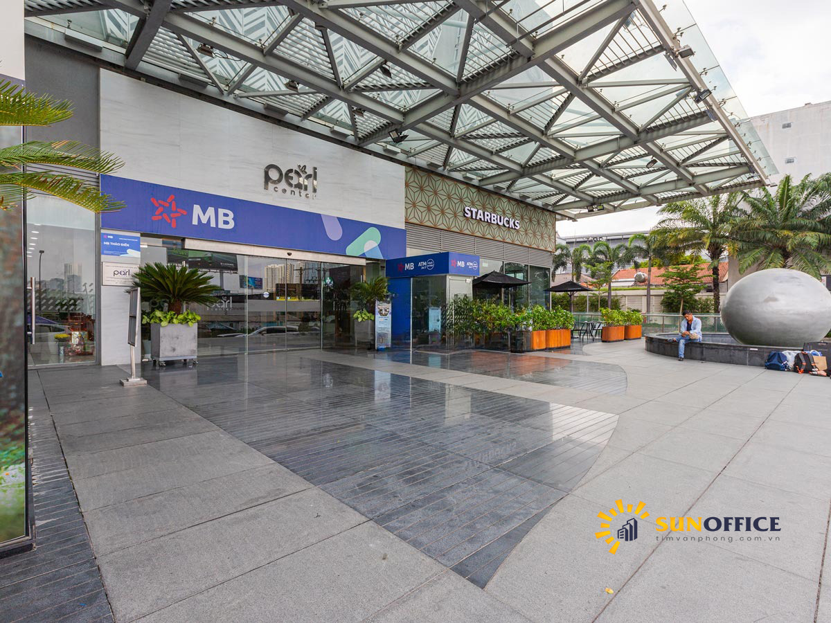 Cửa ra vào Thảo Điền Pearl