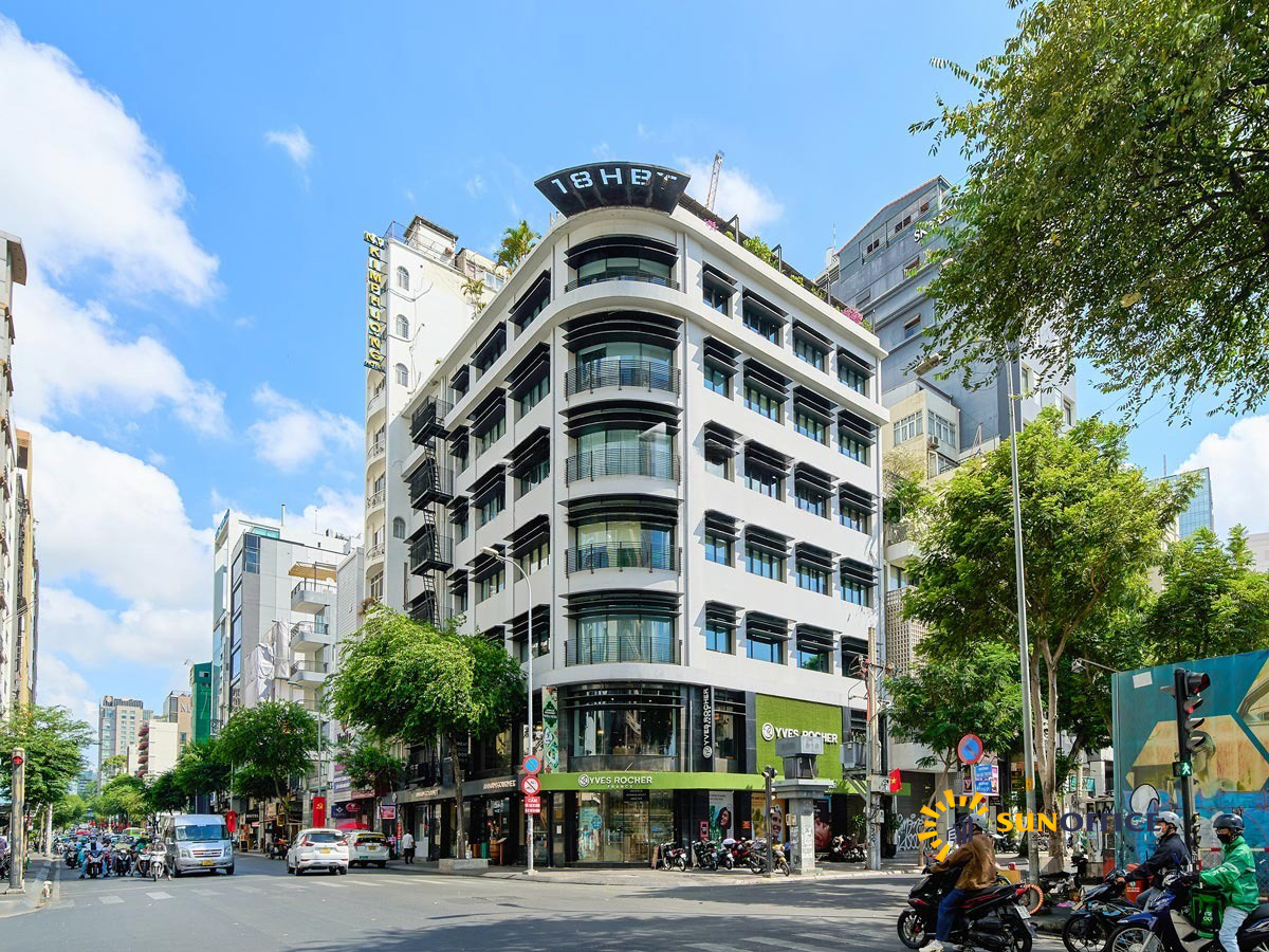 Tòa nhà 18 Hai Bà Trưng Building
