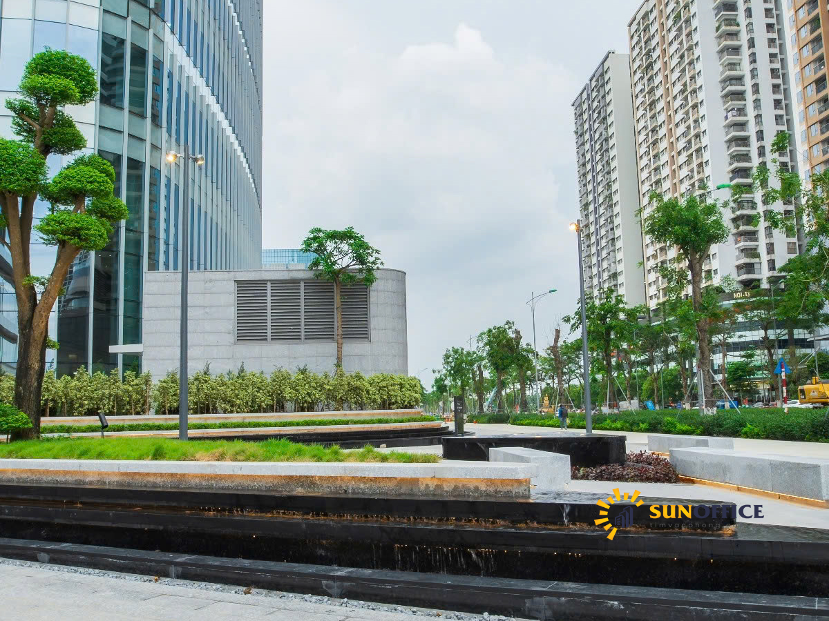 Bên ngoài tòa nhà IFC Hanoi